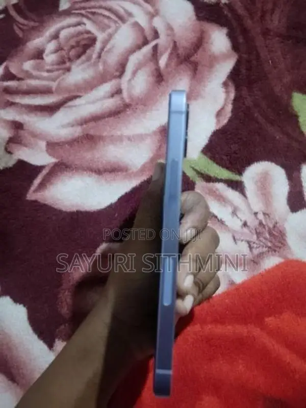 Apple iPhone 12 (Used)