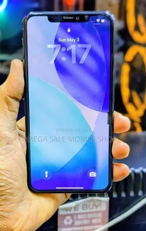 Apple iPhone 11 Pro Max 256GB (Used)
