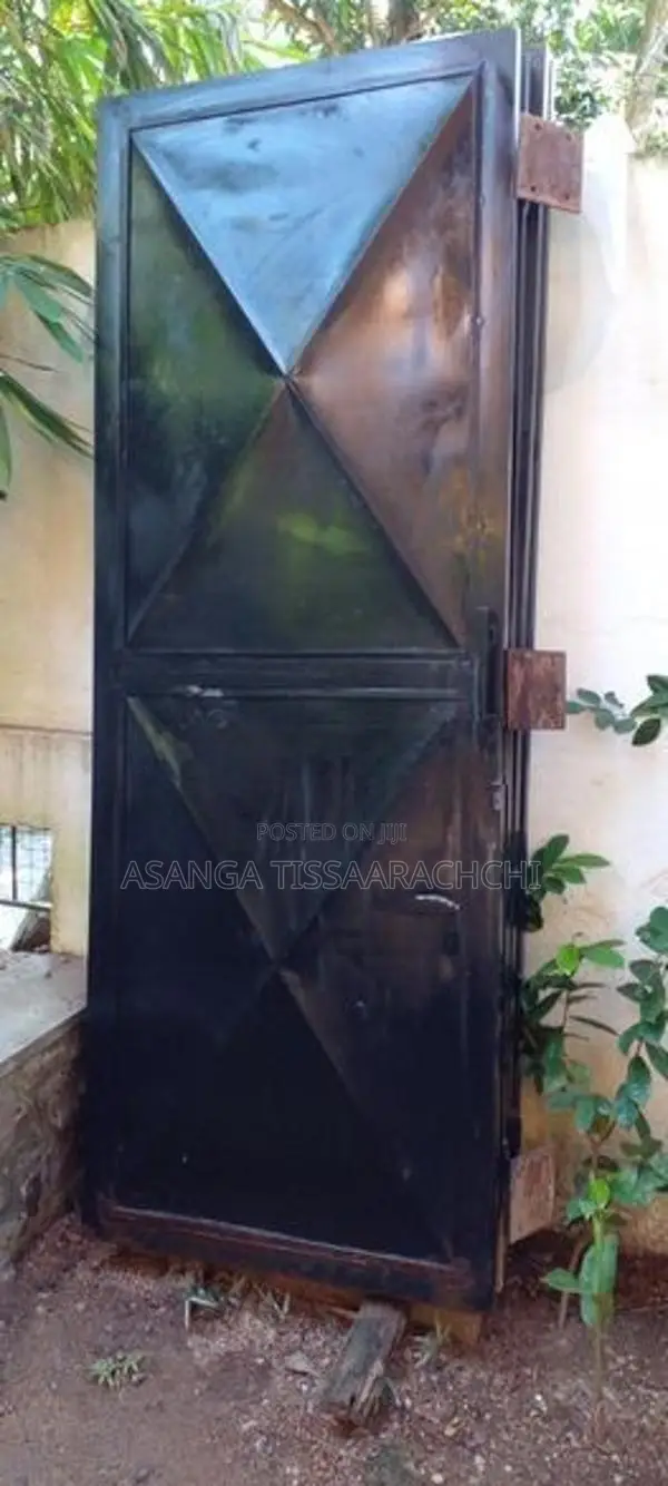 Four Piece Gate