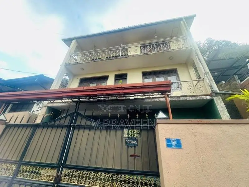 Spacious House for Sale – Kandy