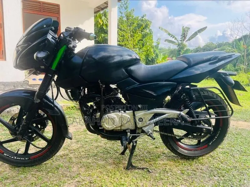 Bajaj Pulsar 180 2012