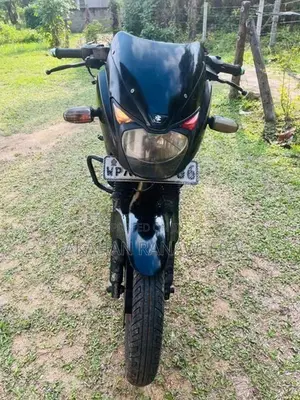 Bajaj Pulsar 180 2012