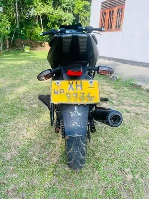 Bajaj Pulsar 180 2012