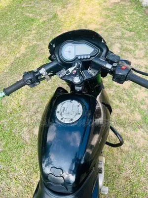 Bajaj Pulsar 180 2012