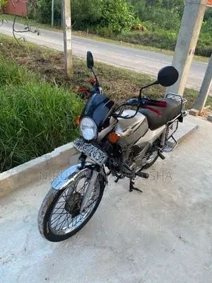 Bajaj Boxer 2004