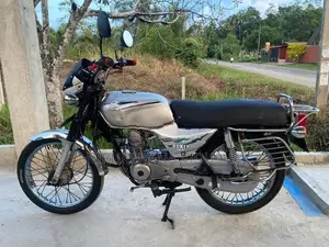 Bajaj Boxer 2004