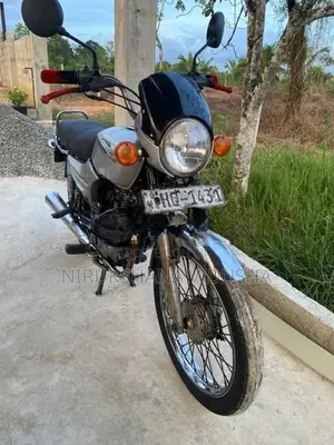 Bajaj Boxer 2004
