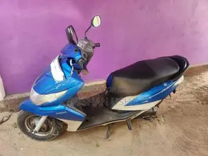 Yamaha Ray 2016