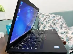 THINKPAD T490 i7 16GB ram
