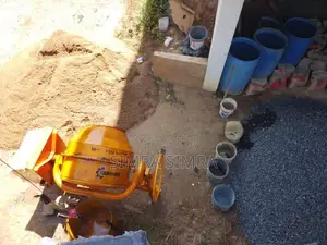 Concrete Mixer Hoist Macine