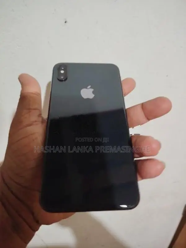 Apple iPhone XS Max 64GB (Used)