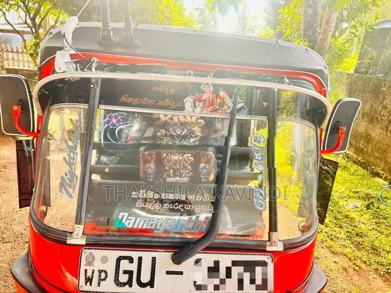 Bajaj RE 2003