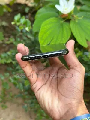 Apple iPhone X 64GB (Used)