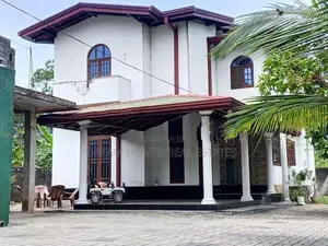 Spacious 3-Storey House for Sale – Kelaniya