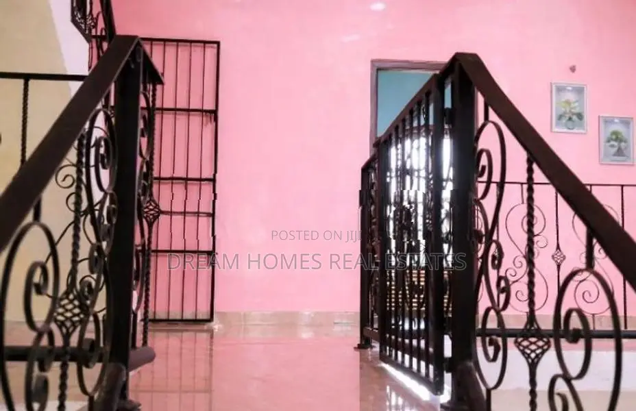Spacious 3-Storey House for Sale – Kelaniya
