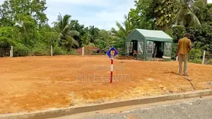 ගාලු පාරට ළඟ උතුරු කළුතර ඉඩමක්