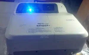 short throw projectors
