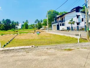 Prime Land for Sale in Athurugiriya – Main Road Facing H37