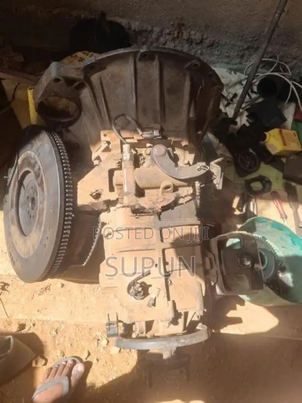 Mitsubishi 4D32 Engine with Gear Box