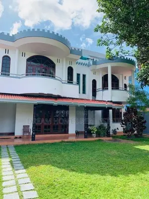 Spacious 2 Storey House for Sale in Battaramulla