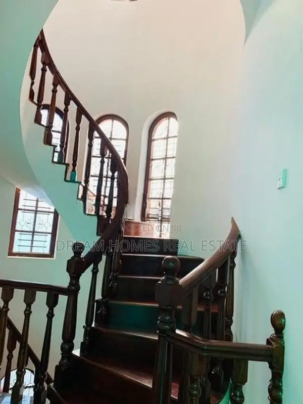 Spacious 2 Storey House for Sale in Battaramulla