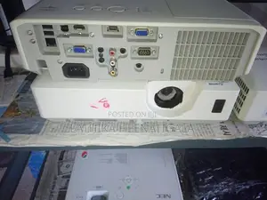 Multimedia projector HITACHI Cp-x2542WN