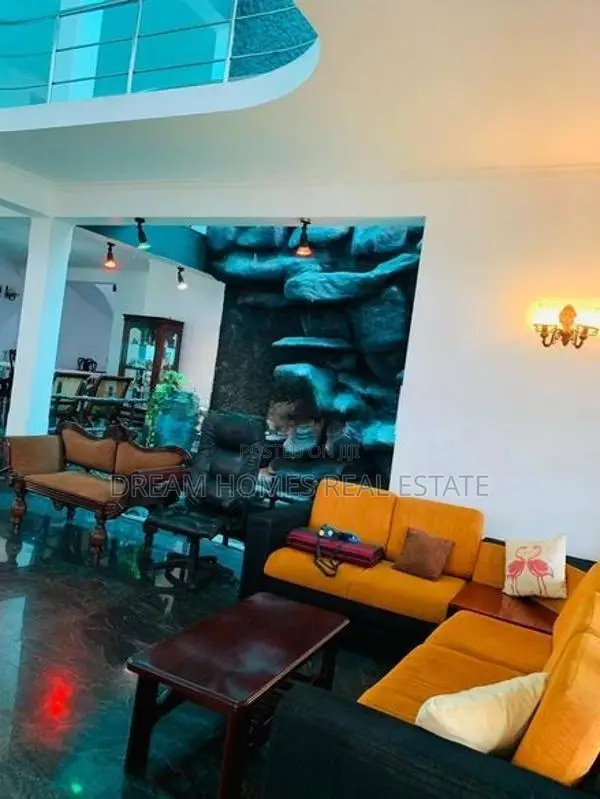 Spacious 2 Storey House for Sale in Battaramulla