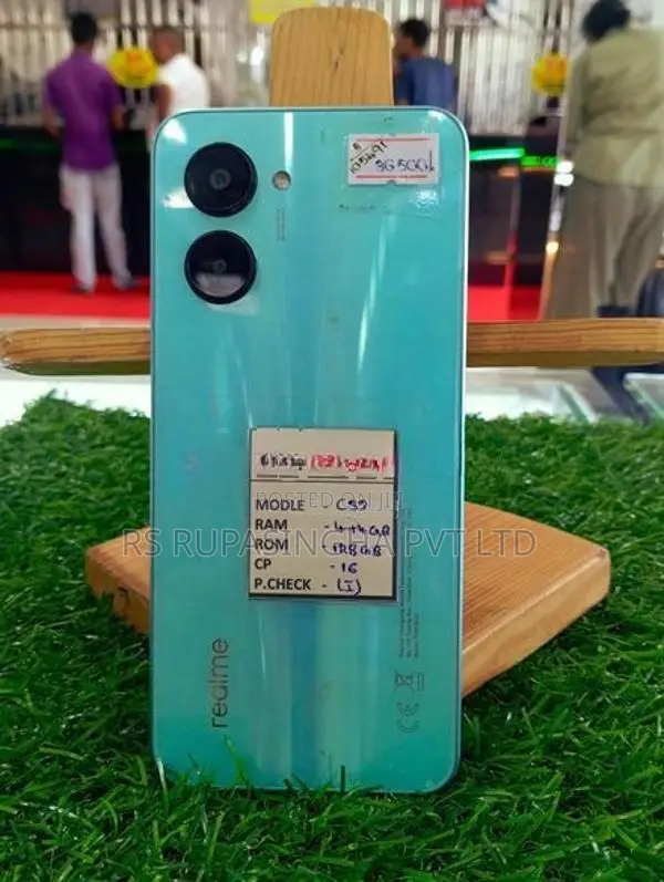 Realme C33 4GB / 128GB (Used)