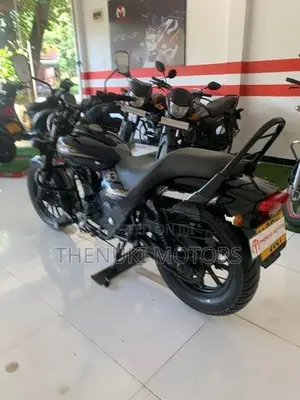 Bajaj Avenger 2017