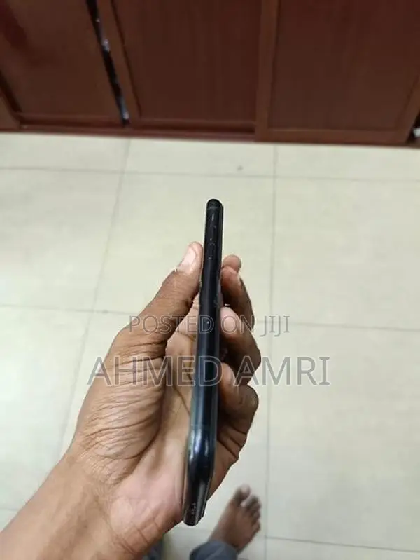 Apple iPhone XR (Used)