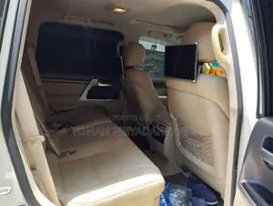 Toyota Land Cruiser 2017