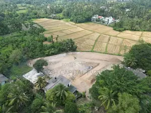 Kahathuduwa අධිවේගීයට සමීපයෙන්ම පදිංචියට අගනා බිම්කොටස්