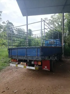 Isuzu 350 1976