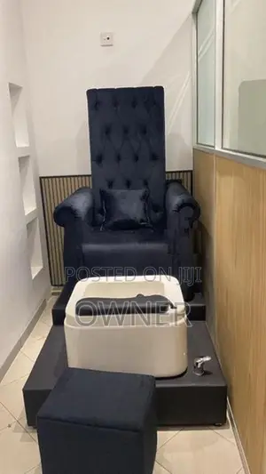 Saloon with Equipment for Rent in Havelock Town,Colombo 6