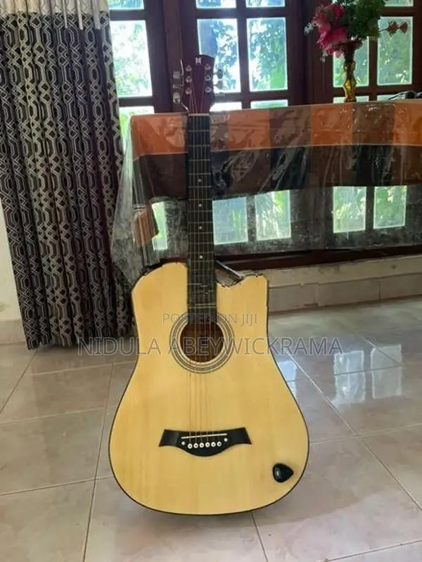 Box Guitar