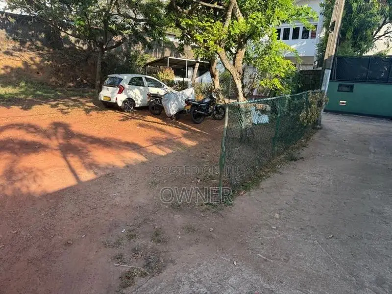 Prime 18.1 Perch Land Facing Pagoda Road - Nugegoda