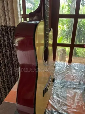 Box Guitar