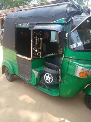 Bajaj RE 2012