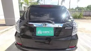 Honda Fit Shuttle Logo
