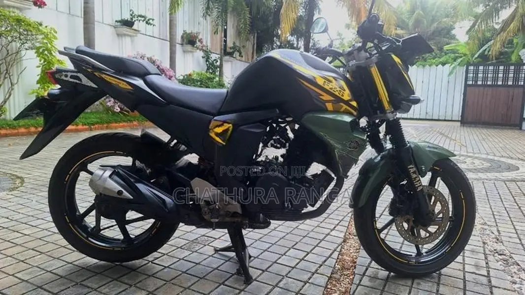 Yamaha FZs V2 2016