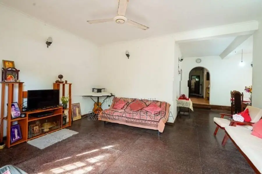 House for Sale in Boralesgamuwa