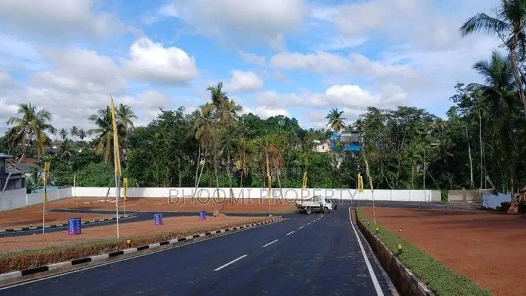 High Valuable Land For Sale Kadawatha
