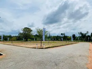 කුරුණෑගල පුත්තලම පාරට මීටර් 200 දුරින් බිම් කොටස්