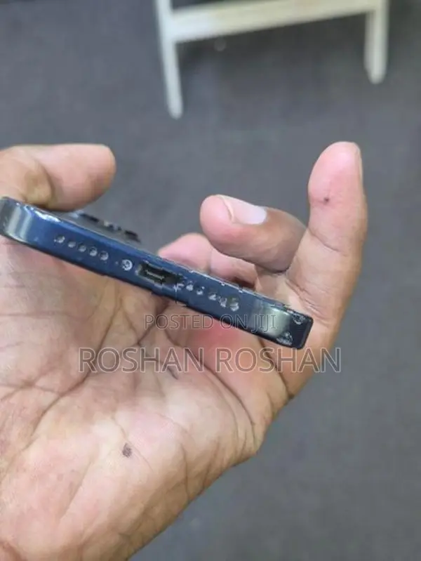 Apple iPhone 15 (Used)