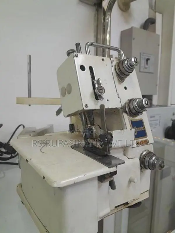 Yamata Overlock Machine