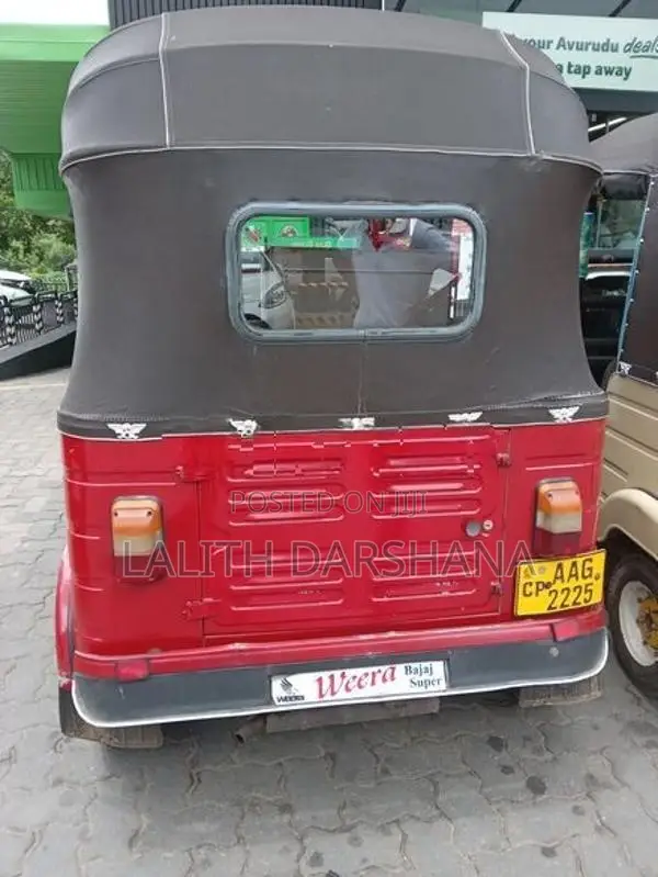 Bajaj RE 2013