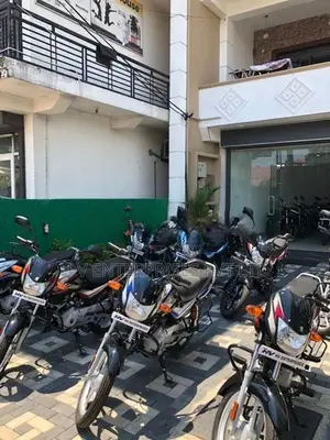 Bajaj CT100 2026
