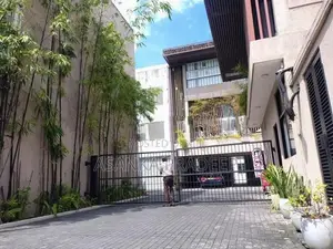 A/C කාමර 4කින් යුත් ඉදිකල වටිනා තෙමහල් නිවසක් කොට්ටාවෙන්විකිනීමට(249ji