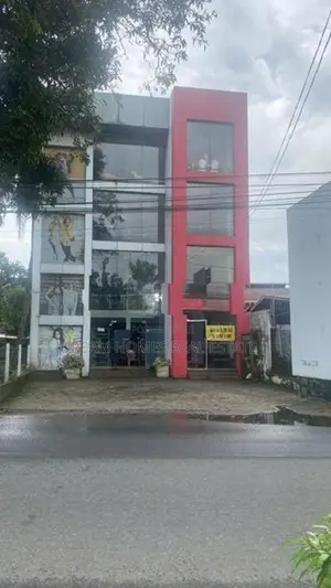 Prime Commercial Building for Sale – Facing Kaduwela–Hanwella Main Roa
