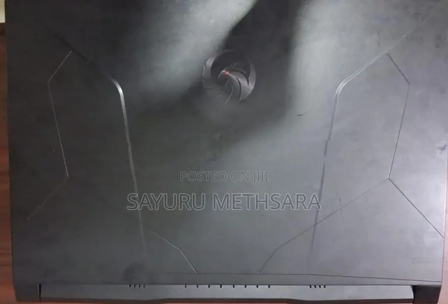MSI Bravo 15 B7ED Laptop